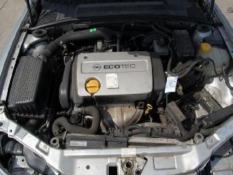 Opel Vectra b picture 6