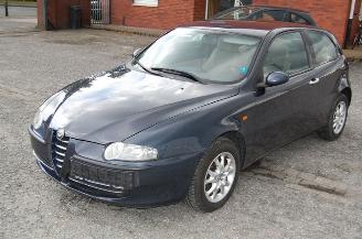 Salvage car Alfa Romeo 147 Blu Inca 743 Onderdelen Deur Interieur 2001/5