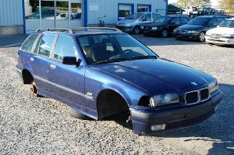 BMW 3-serie Montrealblauw Met. Sloop Deur Bumper picture 2