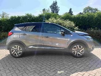 Renault Captur 1.2 TCe Helly Hansen AUTOMAAT picture 14