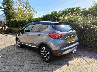 Renault Captur 1.2 TCe Helly Hansen AUTOMAAT picture 4