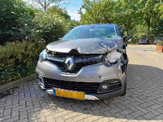 Renault Captur 1.2 TCe Helly Hansen AUTOMAAT picture 17