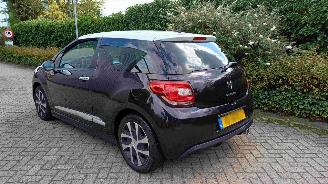 Citroën DS3 1.6 e-HDi So Chic picture 4