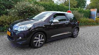 Citroën DS3 1.6 e-HDi So Chic picture 3