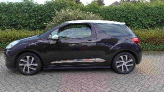 Citroën DS3 1.6 e-HDi So Chic picture 12