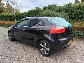 Kia Rio 1.2 CVVT Design Edition 5drs picture 4