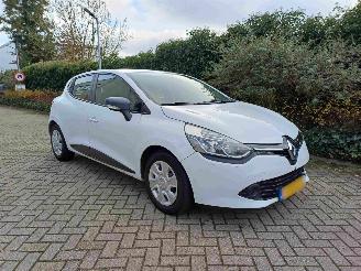 Renault Clio 1.5 dCi ECO Expression 5drs picture 3