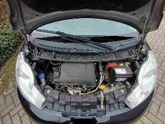 Peugeot 107 1.0 Envy 5drs airco picture 15