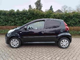 Peugeot 107 1.0 Envy 5drs airco picture 11