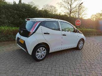 Toyota Aygo 1.0 VVT-i x-fun picture 2