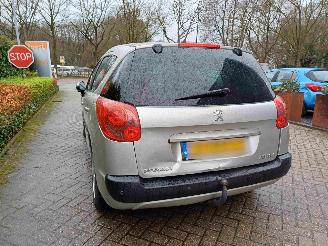 Peugeot 207 SW 1.6 VTi X-line automaat picture 17
