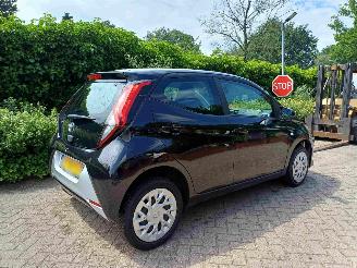 Toyota Aygo 1.0 VVT-i x-play picture 4