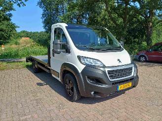 Peugeot Boxer 435 2.0 BlueHDI L4 MAXI oprijwagen / autoambulance picture 18