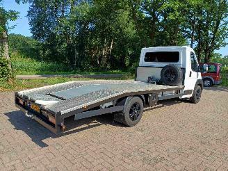 Peugeot Boxer 435 2.0 BlueHDI L4 MAXI oprijwagen / autoambulance picture 4