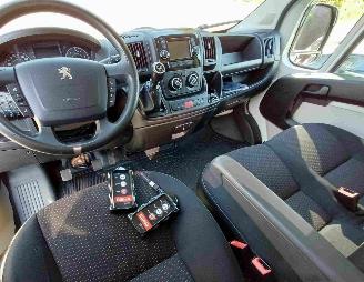 Peugeot Boxer 435 2.0 BlueHDI L4 MAXI oprijwagen / autoambulance picture 5