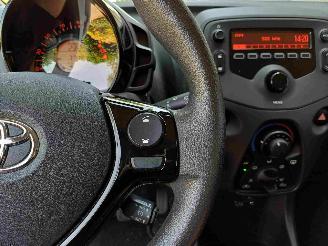 Toyota Aygo 1.0 VVT-i x-fun 5drs airco picture 9