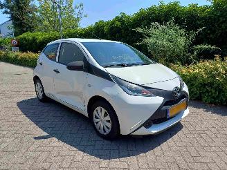 Auto incidentate Toyota Aygo 1.0 VVT-i x-fun 5drs airco 2017/11