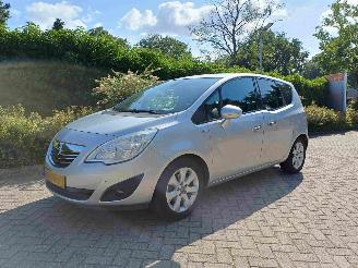 Vaurioauto  passenger cars Opel Meriva 1.4 Turbo Cosmo 2013/4