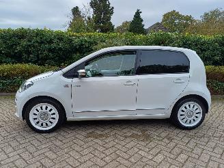 Volkswagen Up! 1.0 high up! BlueMotion White navi & ac picture 14