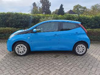 Toyota Aygo 1.0 VVT-i x-play picture 15