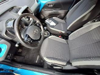 Toyota Aygo 1.0 VVT-i x-play picture 9