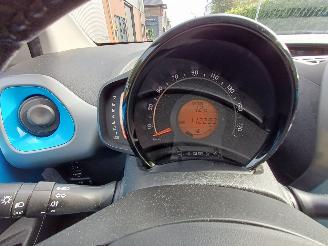 Toyota Aygo 1.0 VVT-i x-play picture 11