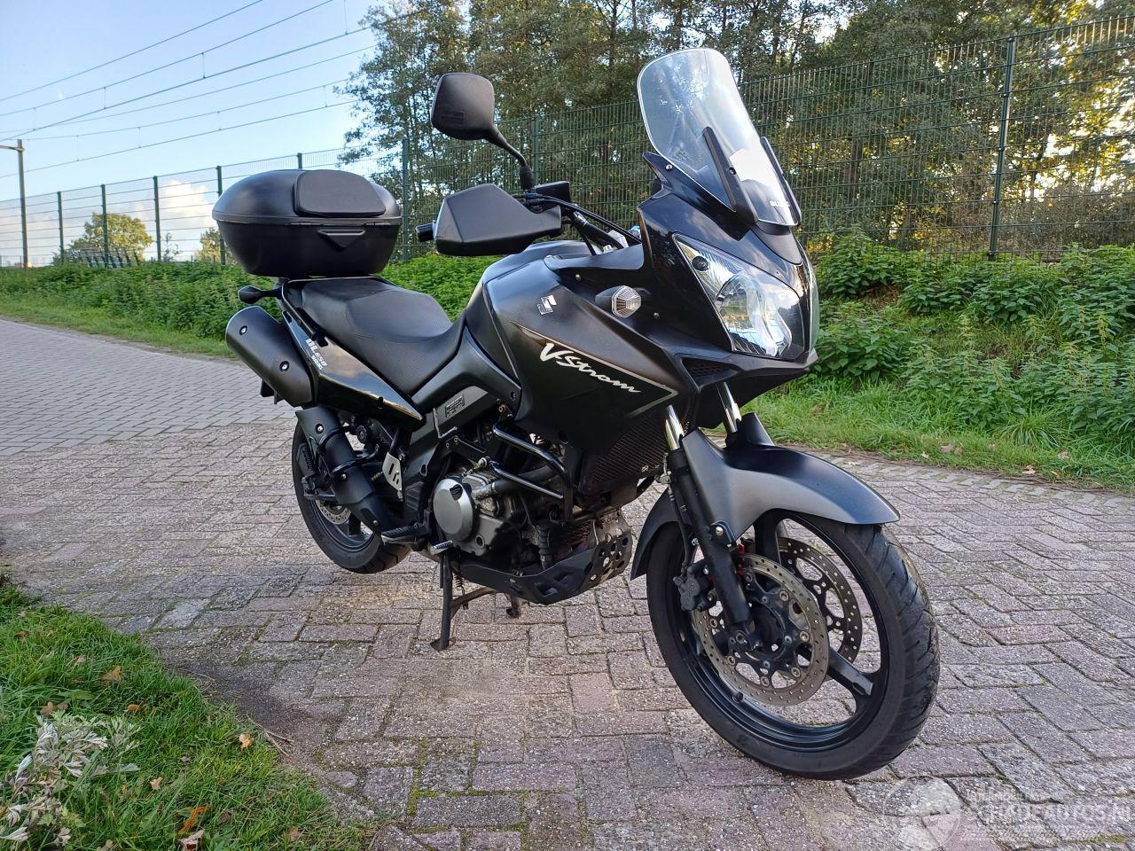 Suzuki V-Strom 650 DL  all road