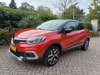 Vaurioauto  passenger cars Renault Captur 0.9 TCe Intens 2018/12