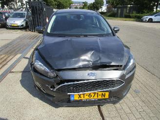 Ford Focus 1.0i 92kW 93000 km picture 10