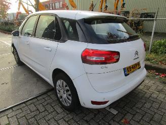 Citroën C4-picasso 12 PT 96kw 6 bak picture 4