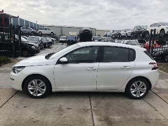 Avarii autoturisme Peugeot 308 1.2i 81kW E6 5 drs AICRO NAVI 2017/5