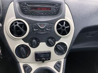 Ford Ka 12i airco picture 8