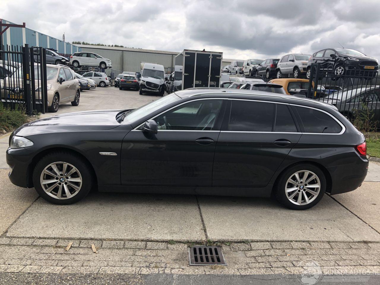 BMW 5-serie 520i Touring Aut High Executive
