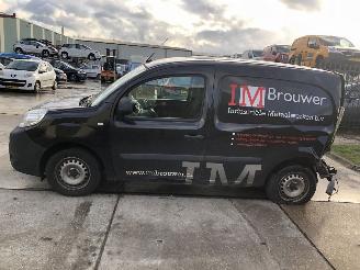 škoda dodávky Renault Kangoo 15dci 66kW E5 AIRCO, NAVI 2014/8