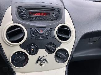 Ford Ka 12i AIRCO picture 8