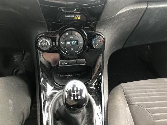 Ford Fiesta 16tdci 70kW E5 Airco Navi picture 8