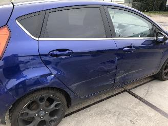 Ford Fiesta 16tdci 70kW E5 Airco Navi picture 13