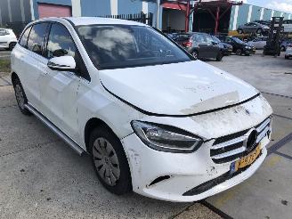 Mercedes B-klasse B200D Automaat picture 2
