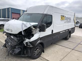 Iveco Daily 35S18 Aut. 3.0D 129kW MAXI picture 2
