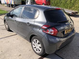 Peugeot 208 12i 5 drs E5 picture 5