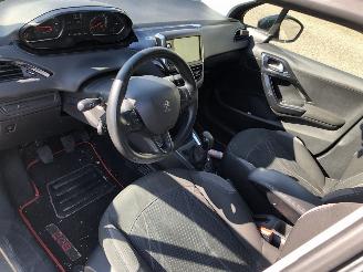 Peugeot 208 12i 5 drs E5 picture 6