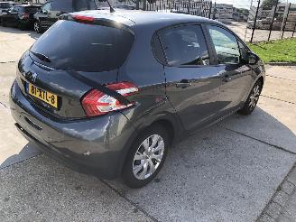 Peugeot 208 12i 5 drs E5 picture 4
