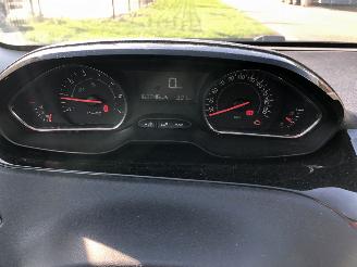 Peugeot 208 12i 5 drs E5 picture 7