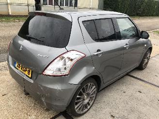Suzuki Swift 12i 122000 km picture 4