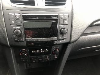 Suzuki Swift 12i 122000 km picture 10