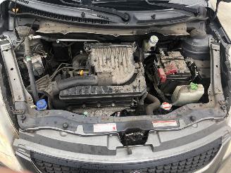 Suzuki Swift 12i 122000 km picture 11