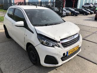 Peugeot 108  picture 3