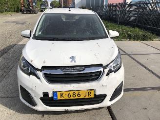 Peugeot 108  picture 10
