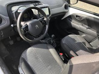 Peugeot 108  picture 6