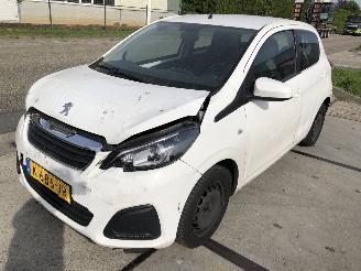 Peugeot 108  picture 2